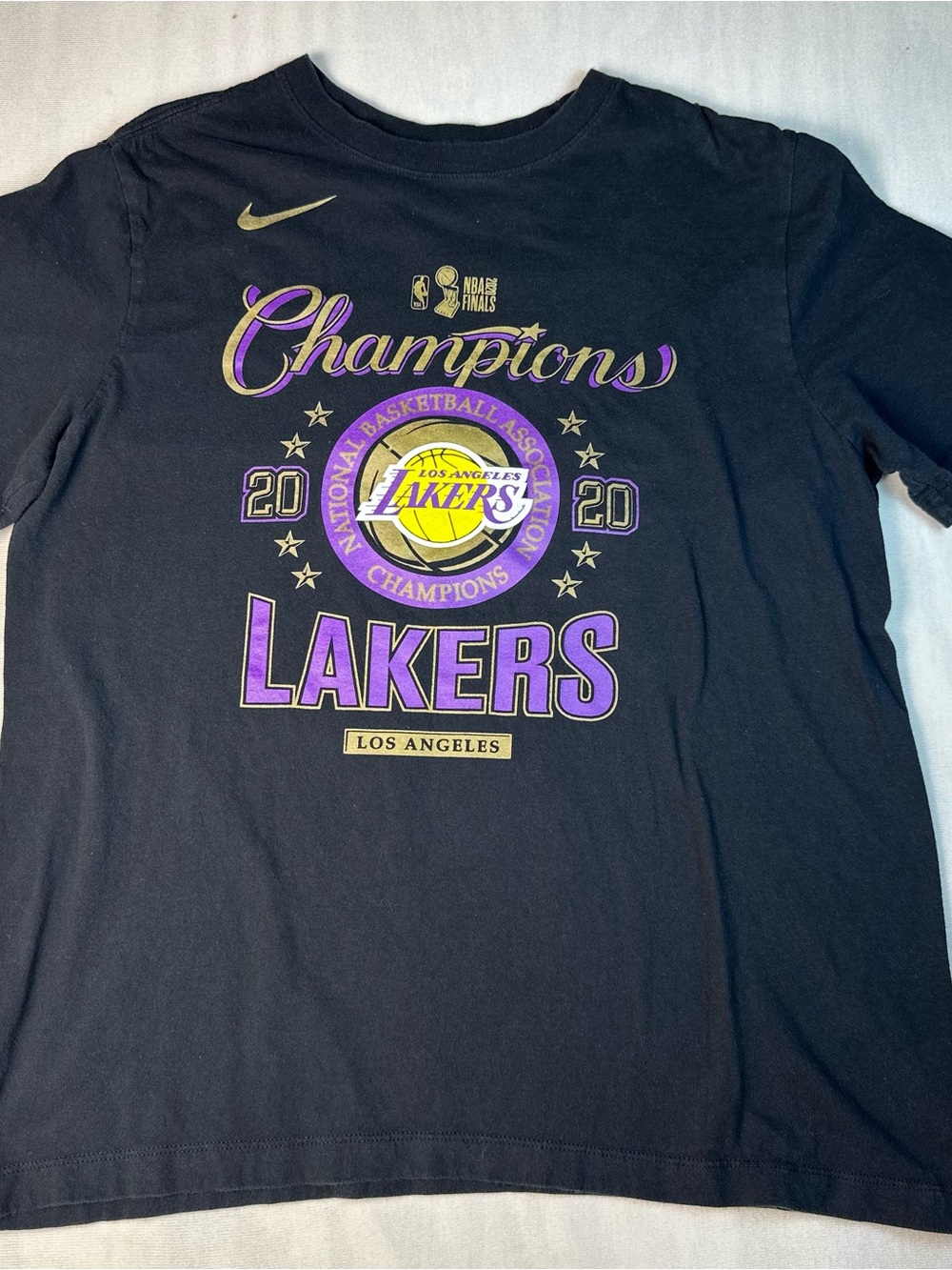 Nike Men’s Los Angeles Lakers 2020 Champions Black, Purple, & Gold Tee Size: Med